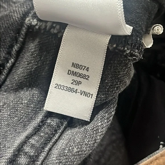 Madewell The Petite Jean in Lunar Wash 29P - Picture 6 of 11